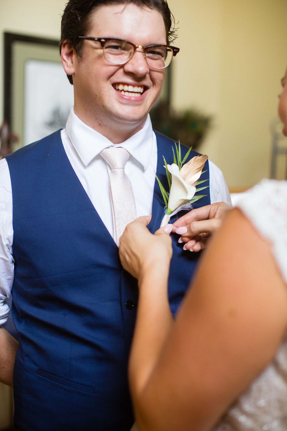 groom getting ready at Monday Club in San Luis Obispo