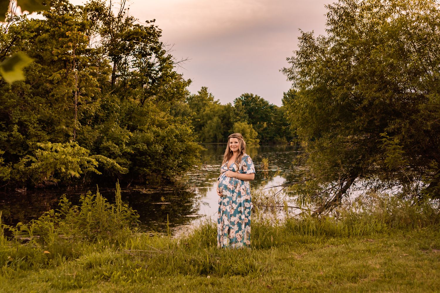Maternity Photo Session at Sunset St Louis Maternity Photographer