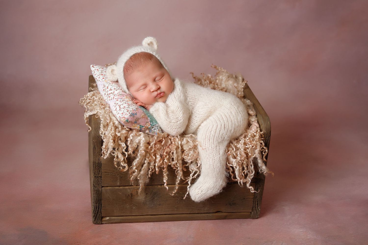 Newborn Photography Portlaoise Laois. Photography Studios. How to book in for a Newborn Session. Heyday Studios.