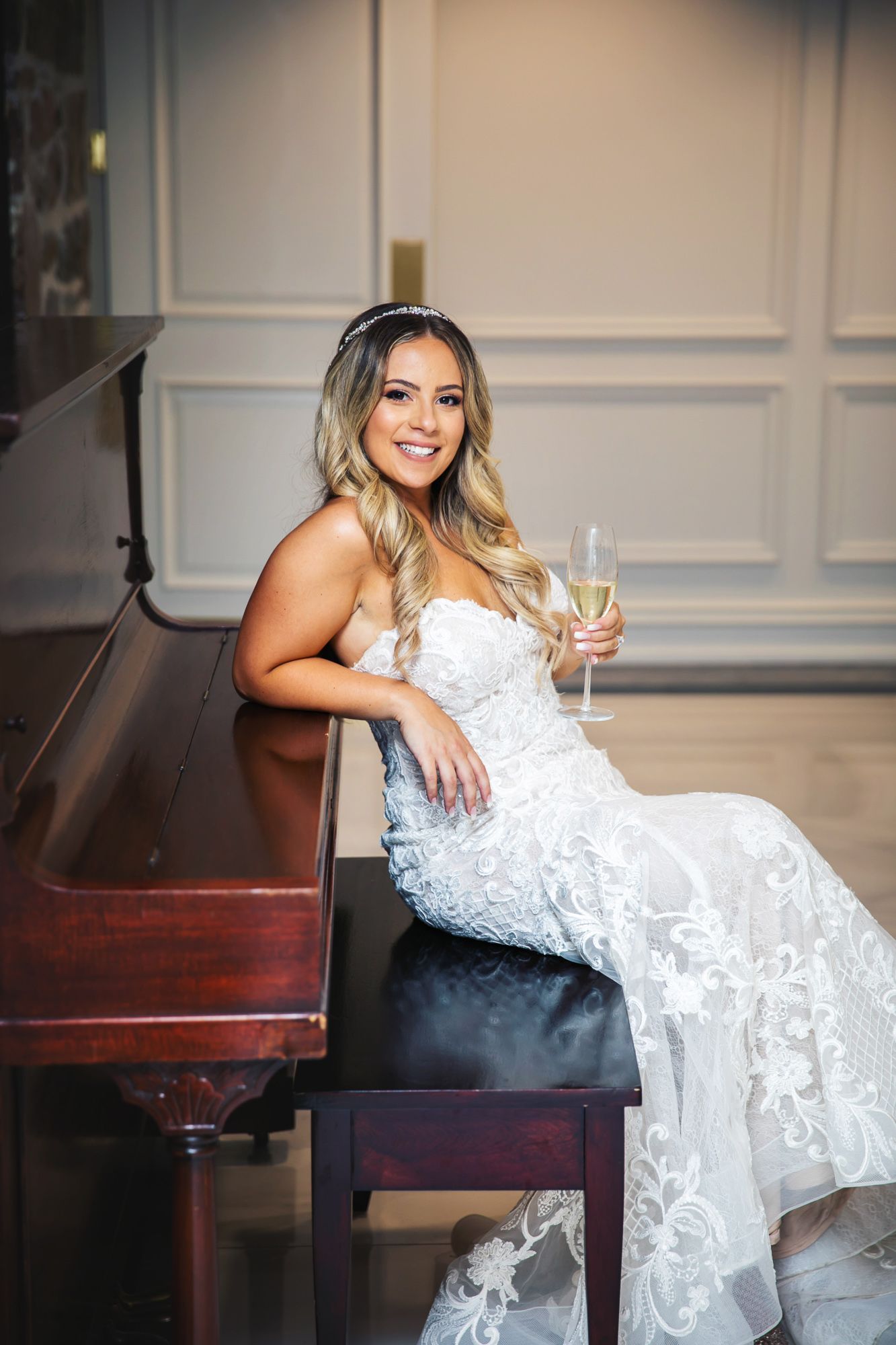 Cute and quirky little wedding in Schomberg and Arlington Estate by photographer Shawn Van Daele