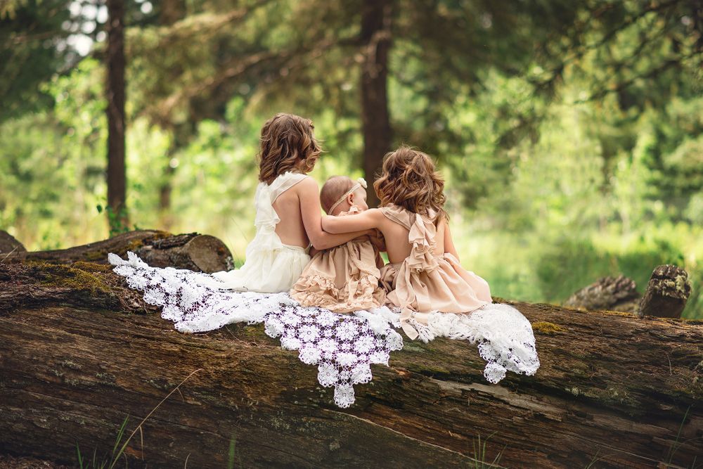 kamloops photographer, revelstoke photographer, kamloops family photographer, sister photoshoot