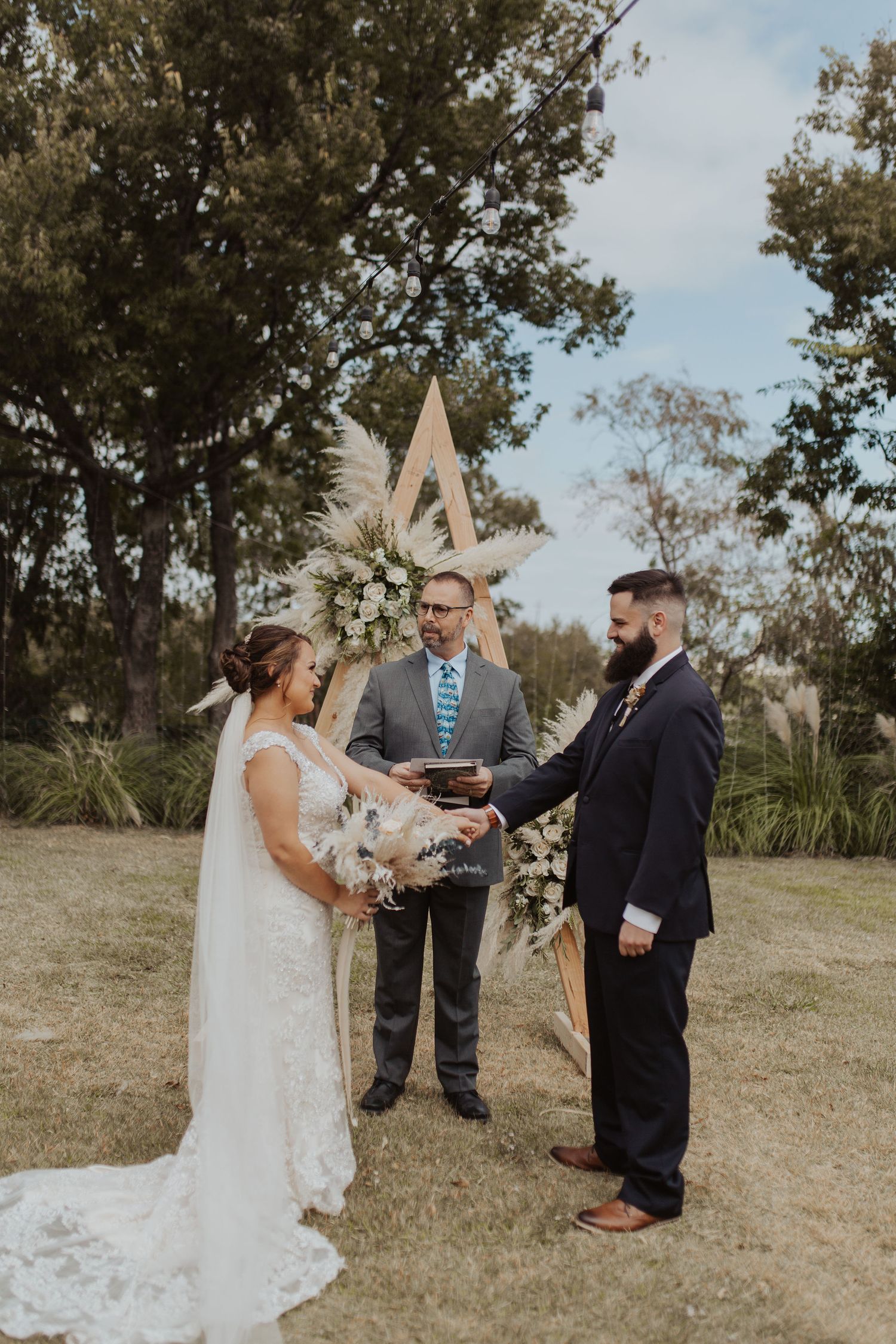Wedding and elopement photography in Dallas, Texas! Photos taken by Jessa Maria Photography.