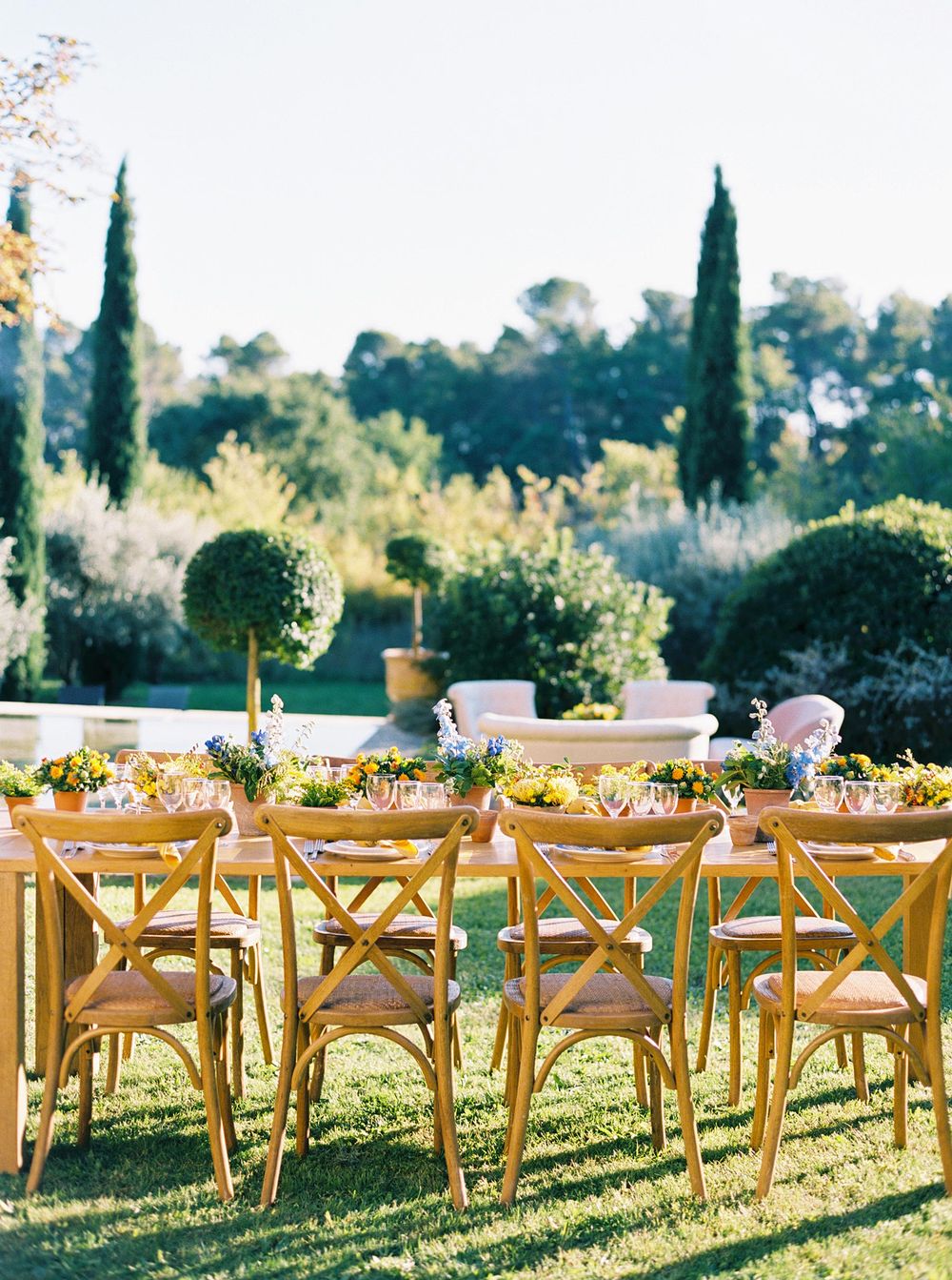 Enjoy a delightful welcome dinner at La Bastide de Ganay, Provence, in a spacious outdoor dining area.