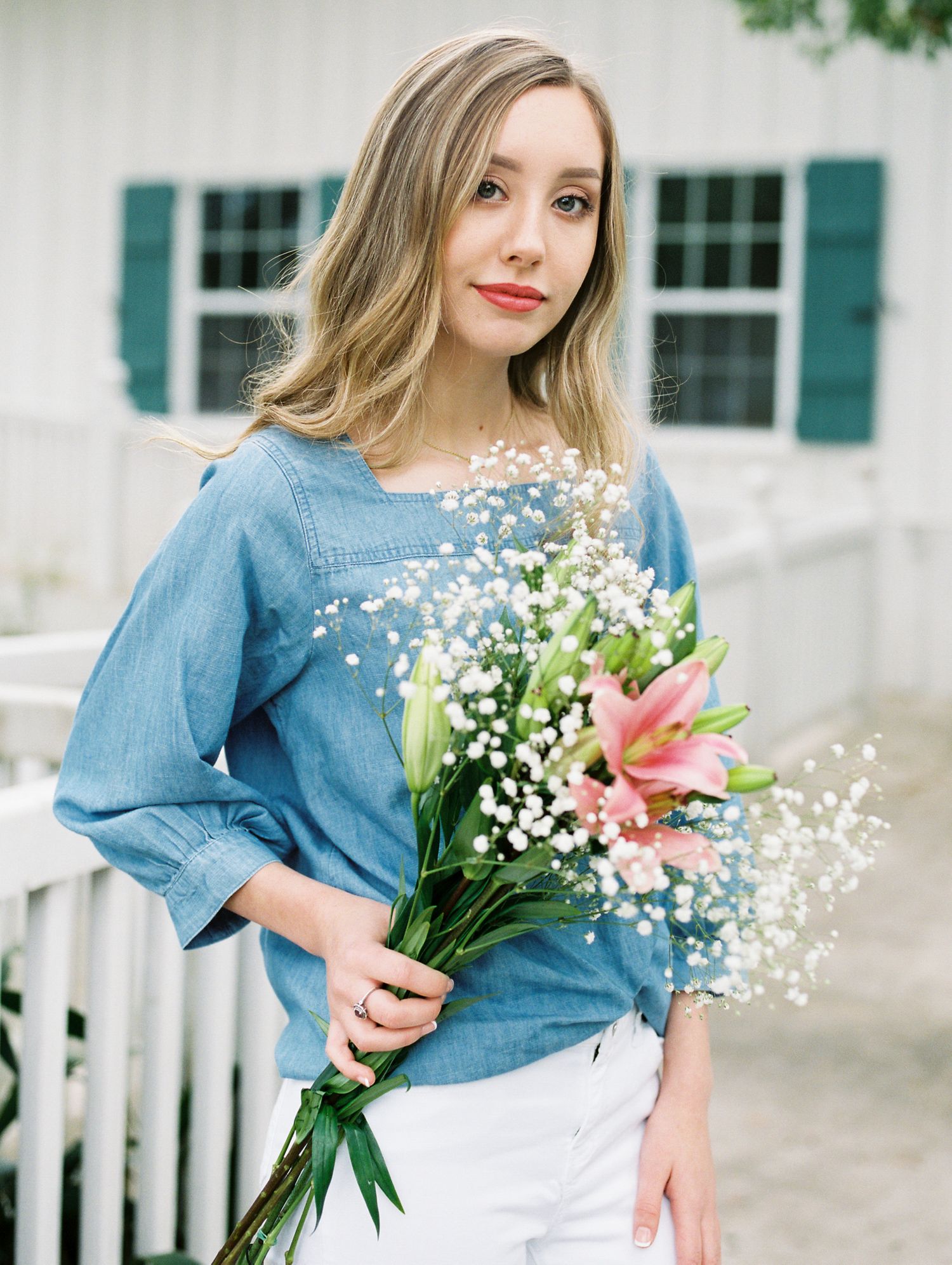 Louisiana senior portrait photography girl Franklinton High School student at Abita Roasting Company in Madisonville