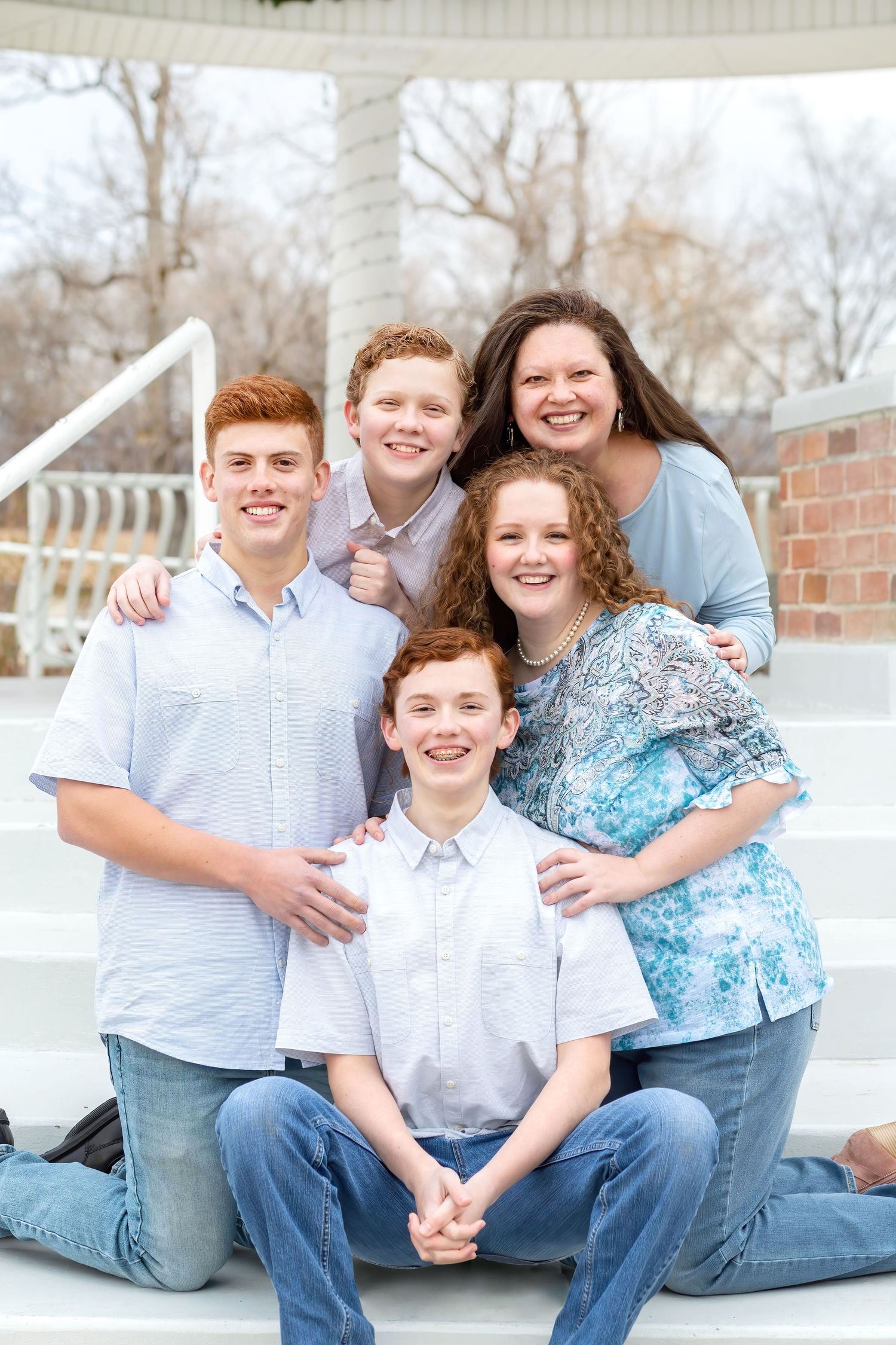 Light and airy family photo dressed in blue in Draper, Utah.