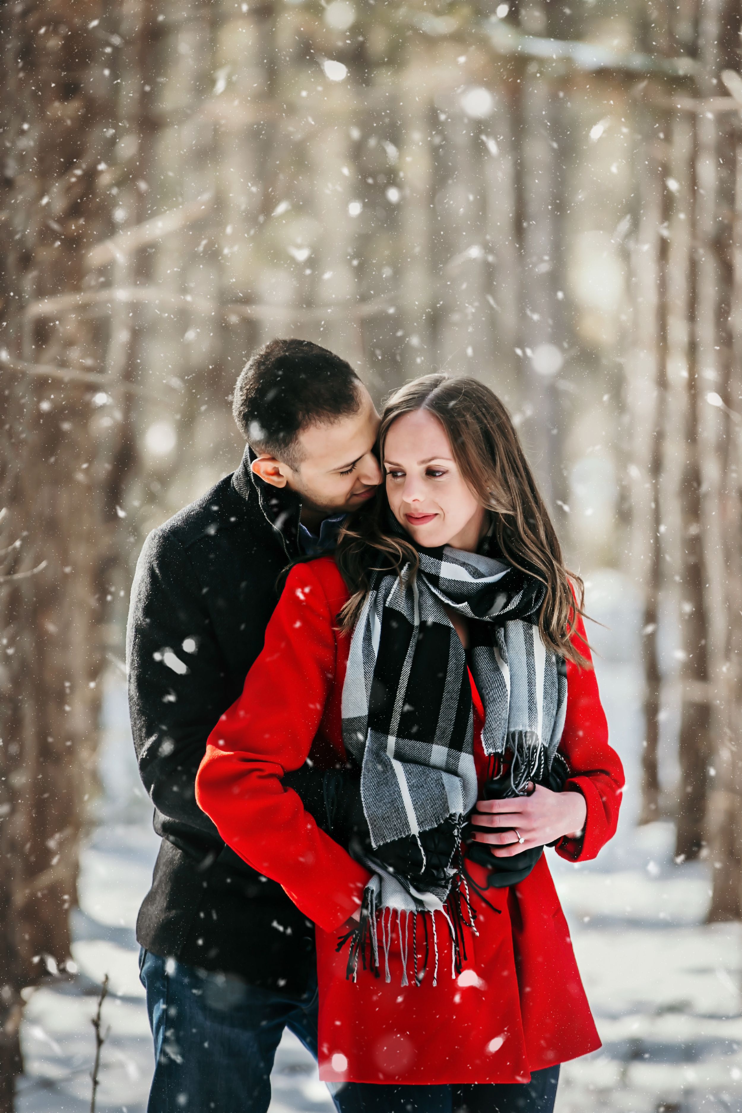 Winter engagement photos at Fanshawe Conservation Area London