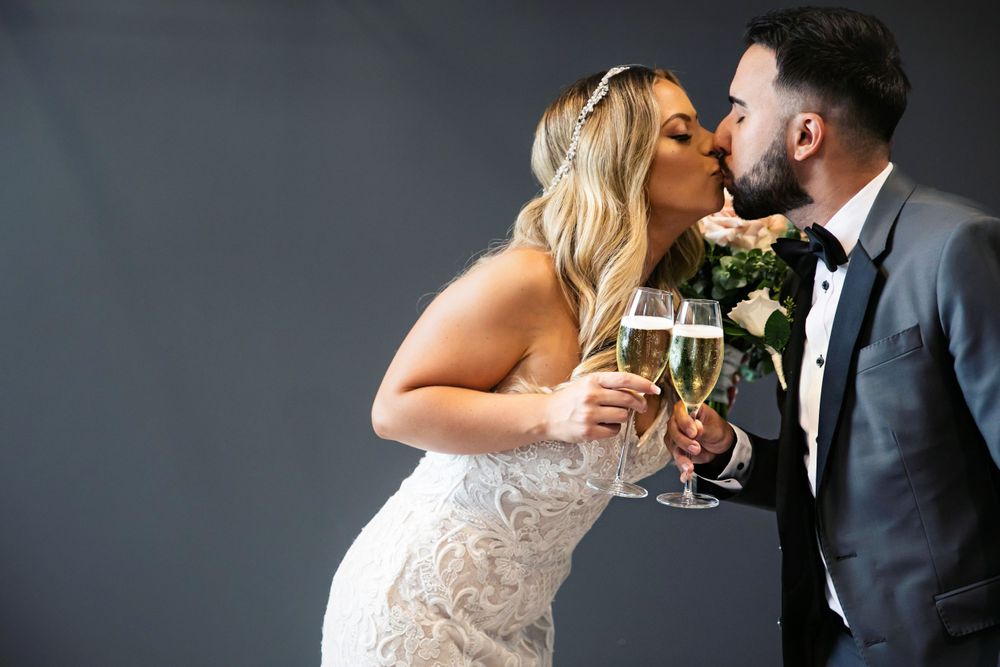 Cute and quirky little wedding in Schomberg and Arlington Estate by photographer Shawn Van Daele