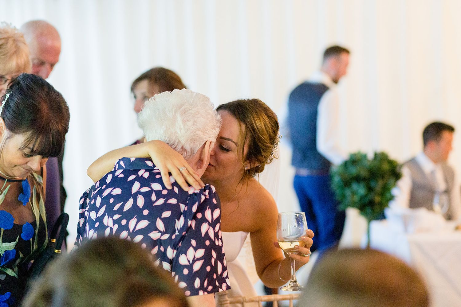 candid wedding moments