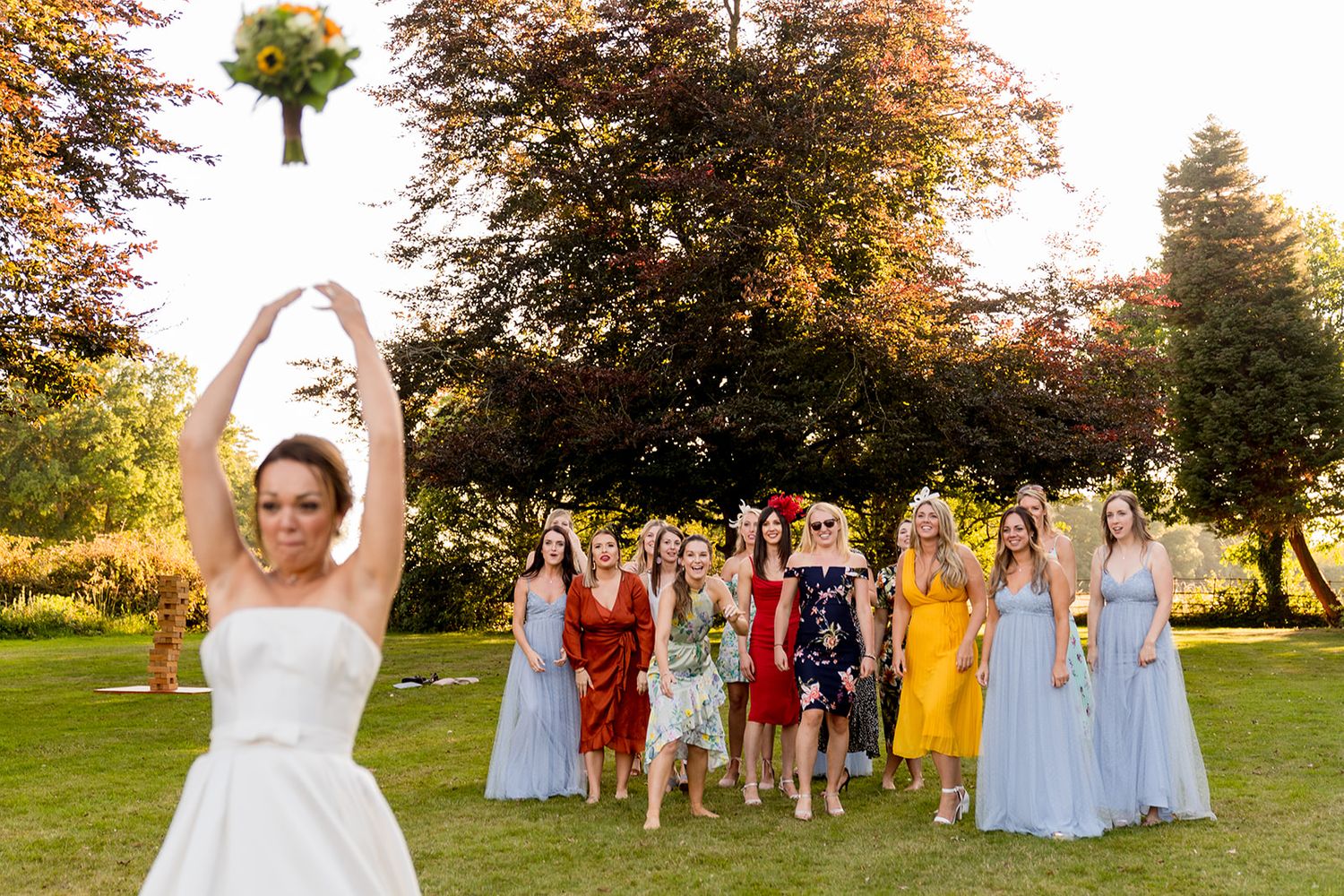 throwing bouquet