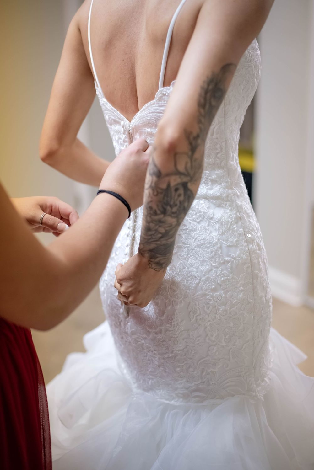 Bride getting ready for wedding at the atrium in butler PA