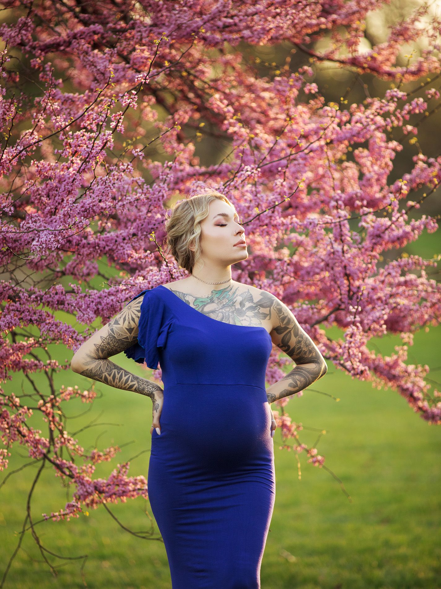 maternity photographer in new york nyc cherry blossom brooklyn queens manhattan long island stamford ct luxury picture