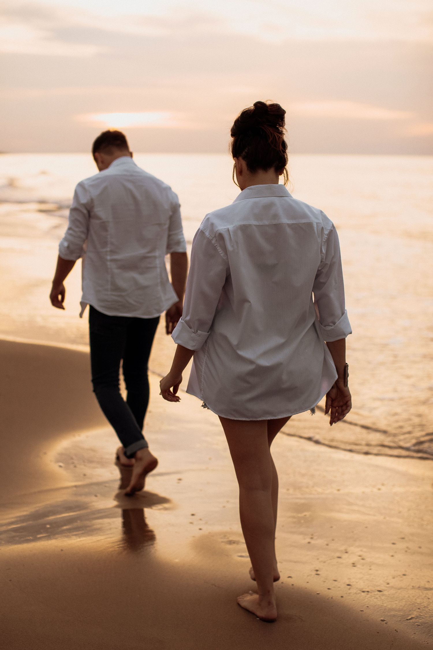 Puglia - couple - prematrimoniale - sessione di coppia - mare - spiaggia- dog - wedding photographer - matrimonio
