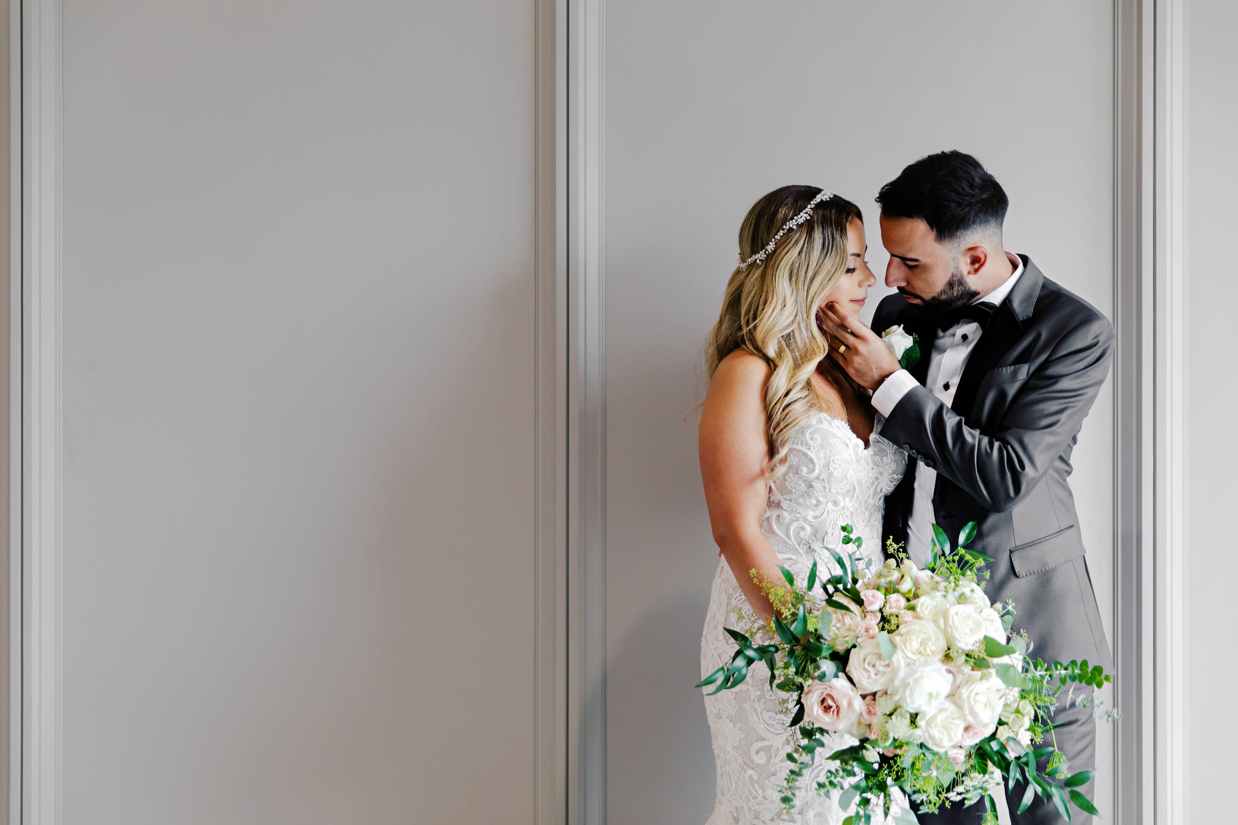Cute and quirky little wedding in Schomberg and Arlington Estate by photographer Shawn Van Daele