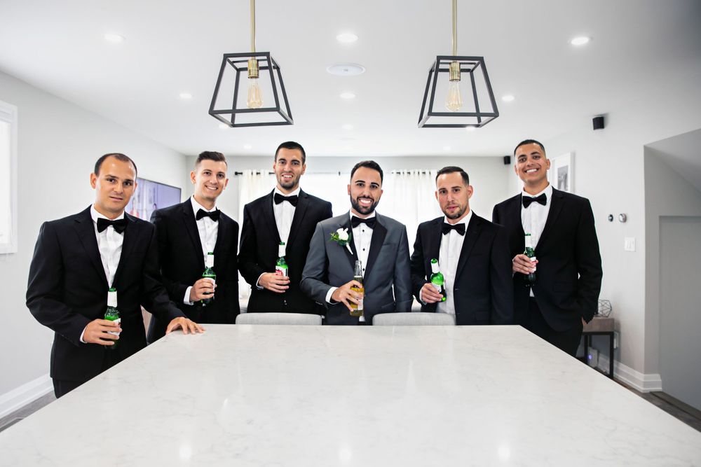 Cute and quirky little wedding in Schomberg and Arlington Estate by photographer Shawn Van Daele