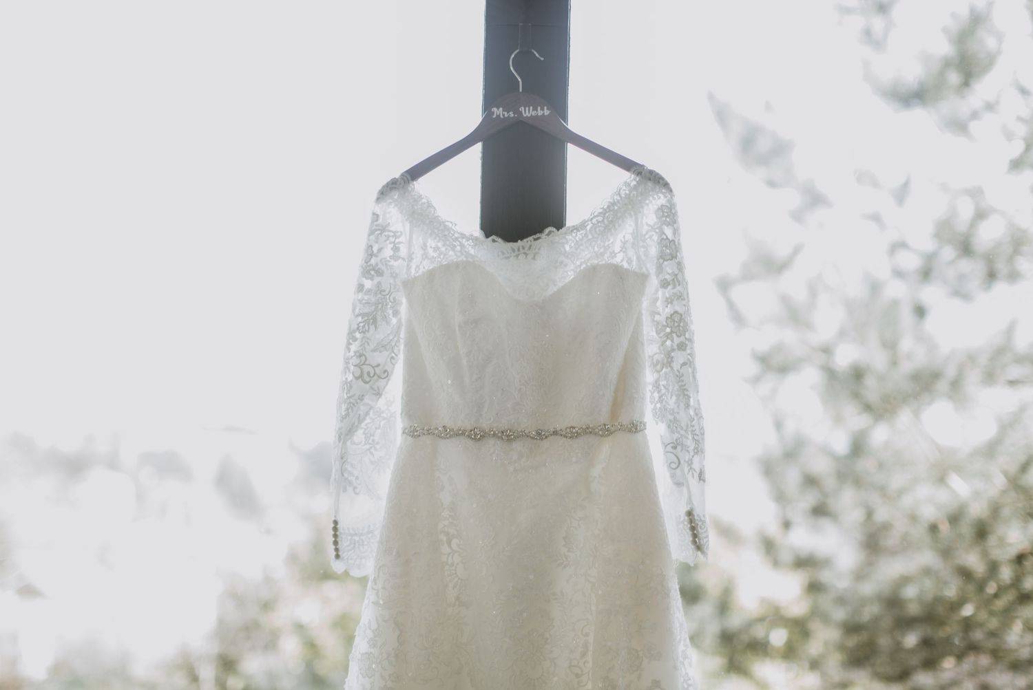Micro Wedding in the Mountains by Carli Layton Photography, a Texas Wedding Photographer.