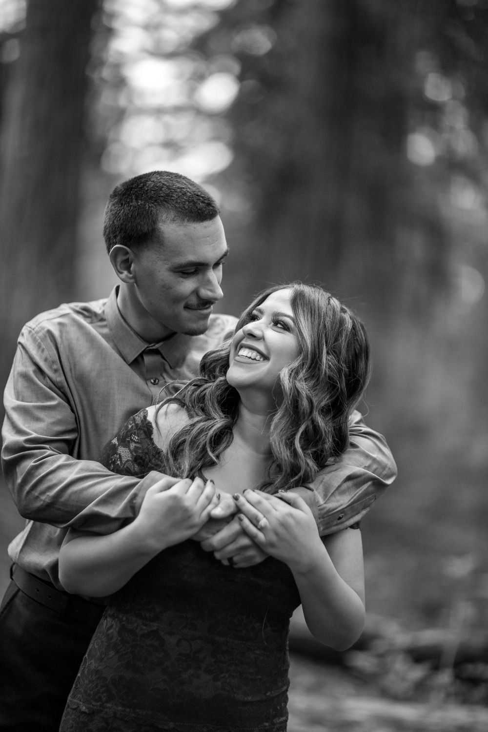 rebecca skidgel photography uc davis arboretum five reason should engagement shoot session couple love romantic fun kiss