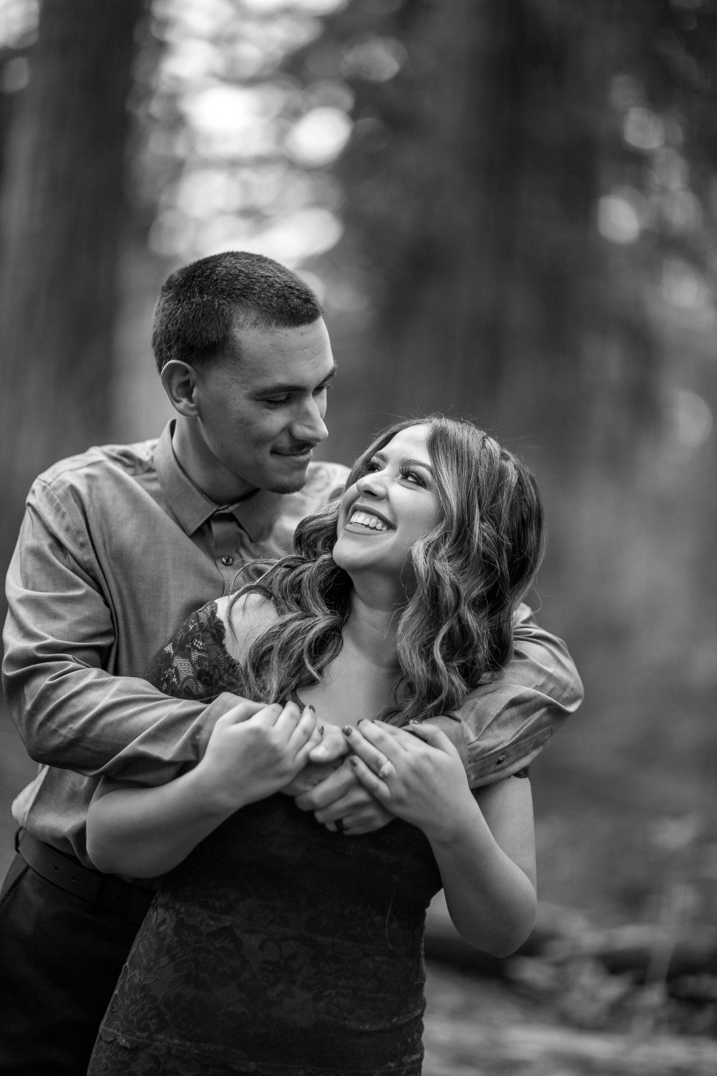 rebecca skidgel photography uc davis arboretum five reason should engagement shoot session couple love romantic fun kiss