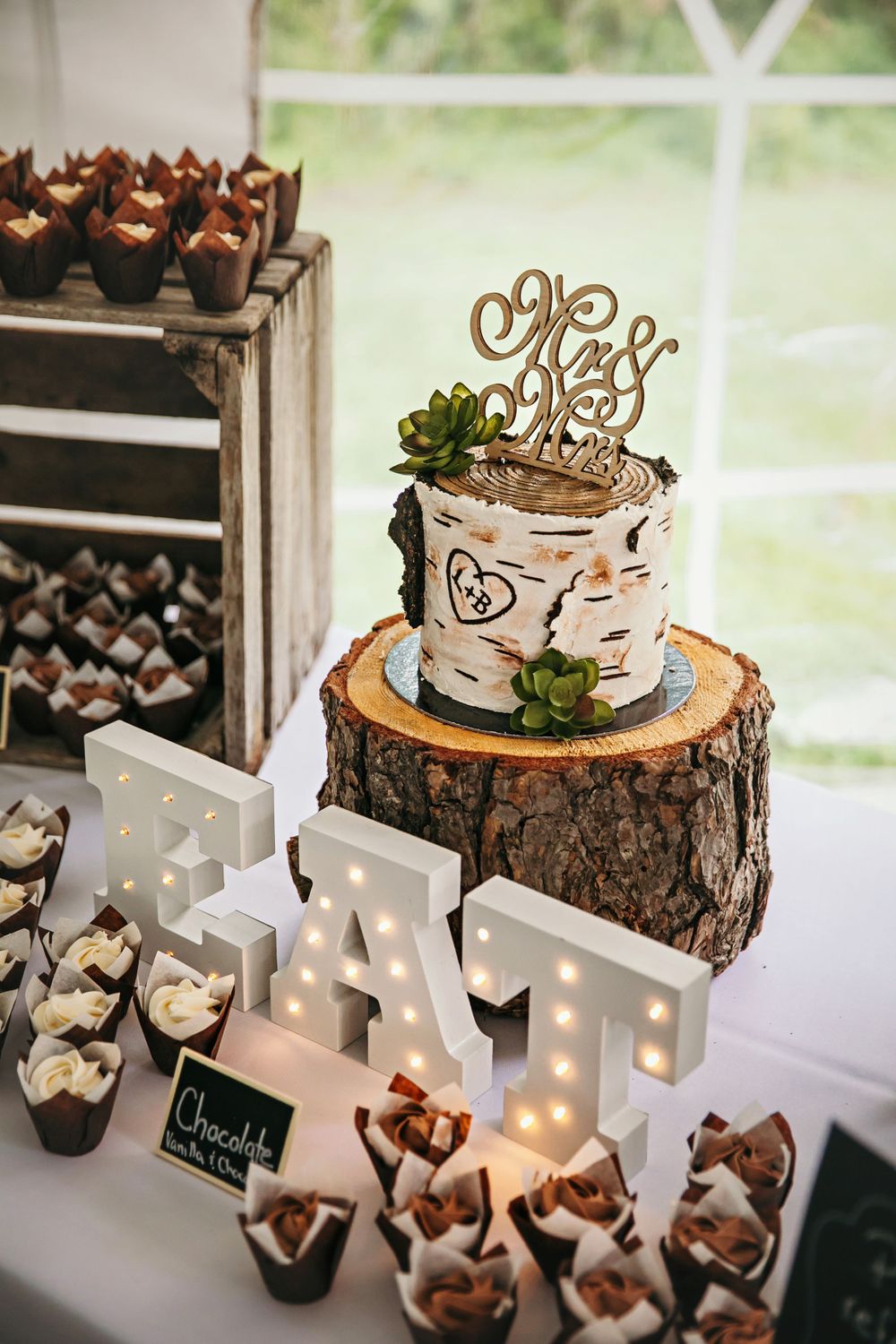 Rustic Farmhouse Backyard Wedding Photos by London Ontario Photographer Shawn Van Daele