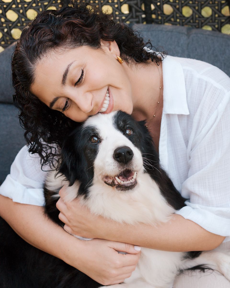 girl and her 15 years old border collie photoshoot in Cattai