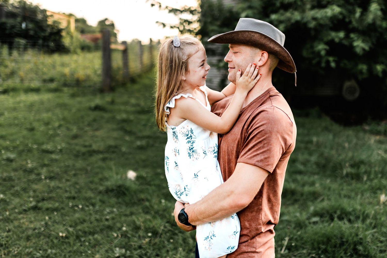 Outdoor Family Farm Homestead Photoshoot in Fort Wayne Indiana