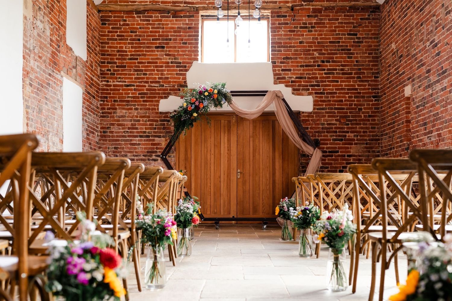 Cotswolds Wedding Venue - Norton Grounds - Photography by Scarlett Shellis