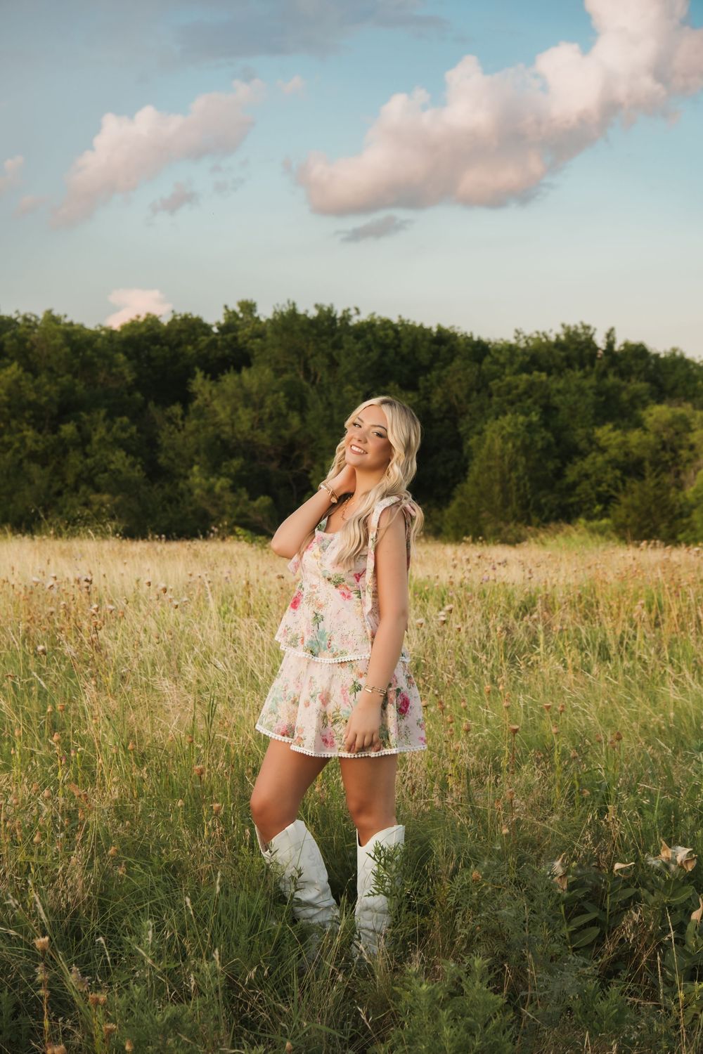 Outdoor senior portrait session