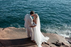 wedding photos ontario, lake wedding ontario, ontario wedding photographer. muskoka wedding photographer. elopement photographer ontario
