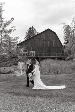 North Bay and Muskoka Wedding Photographer servicing gta+Barrie+callender and destination wedding photographer in italy+mexico+iceland etc