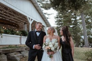 North Bay and Muskoka Wedding Photographer near gta+Barrie+callender and destination wedding photographer in italy+mexico+iceland anywhere