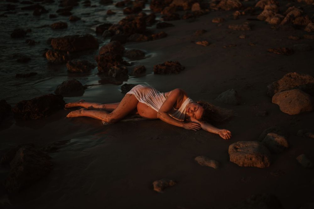 Beach maternity photoshoot adelaide