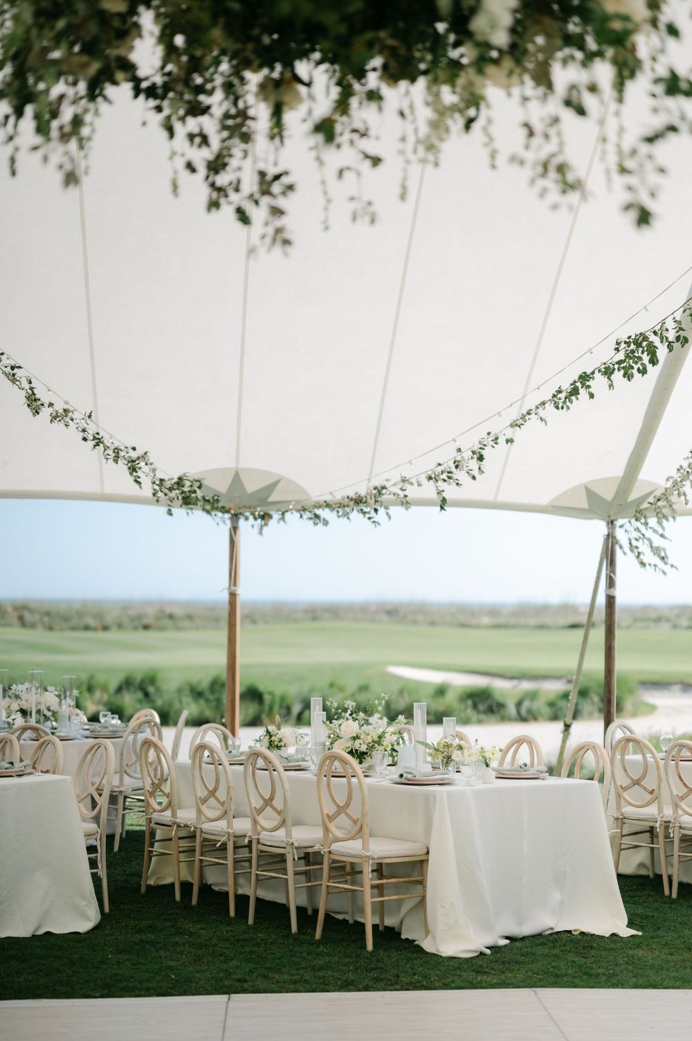 Ocean Course Kiawah wedding photos from a top Charleston wedding photographer. See more timeless and candid wedding photos Lowndes Grove