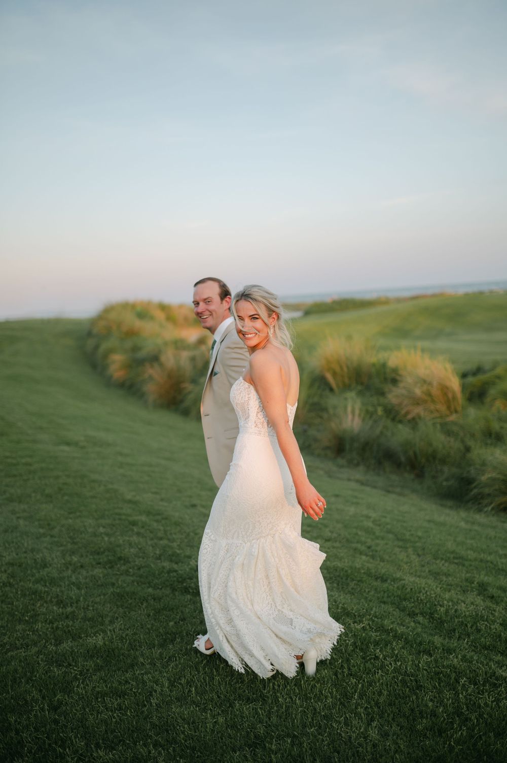 Ocean Course Kiawah wedding photos from a top Charleston wedding photographer. See more timeless and candid wedding photos Lowndes Grove