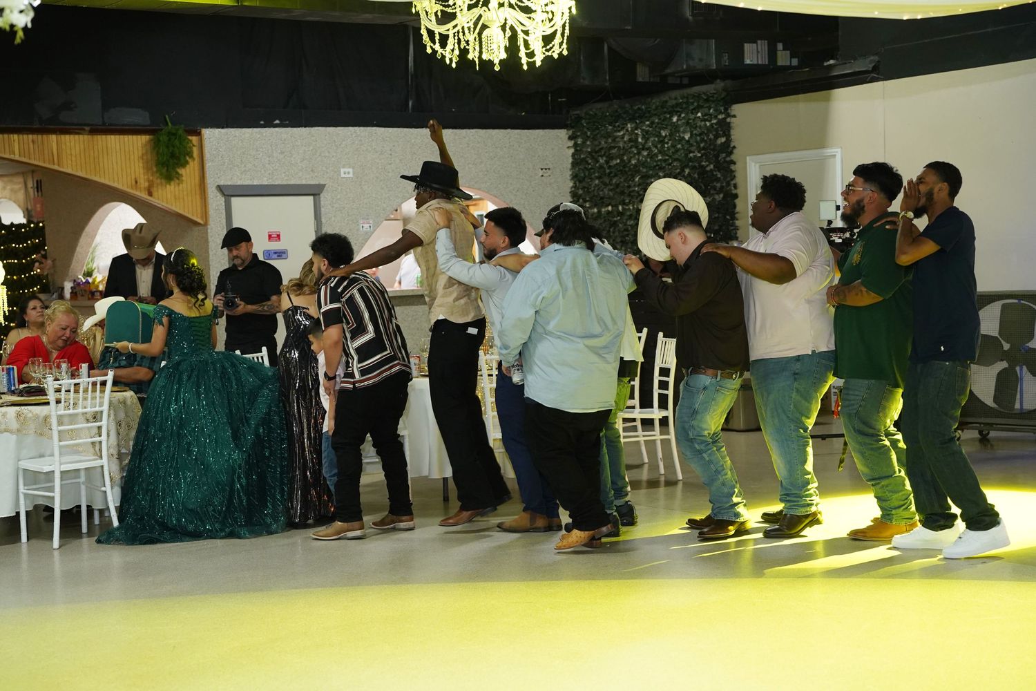 dallas quince photographer quinceanera photography packages quince photographer near me quince dollar dance