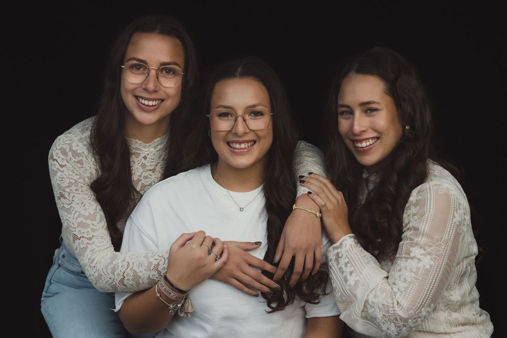 Sister portraits