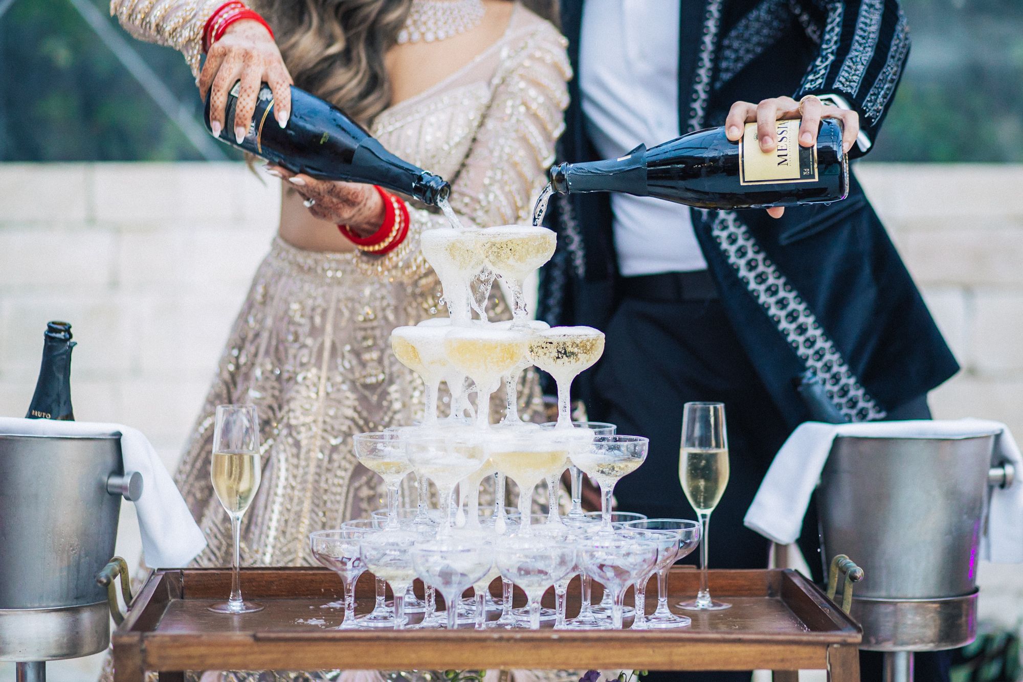 A magical Indian wedding reception at Forte da Cruz, overlooking the Atlantic Ocean. by a Lisbon Wedding Photographer