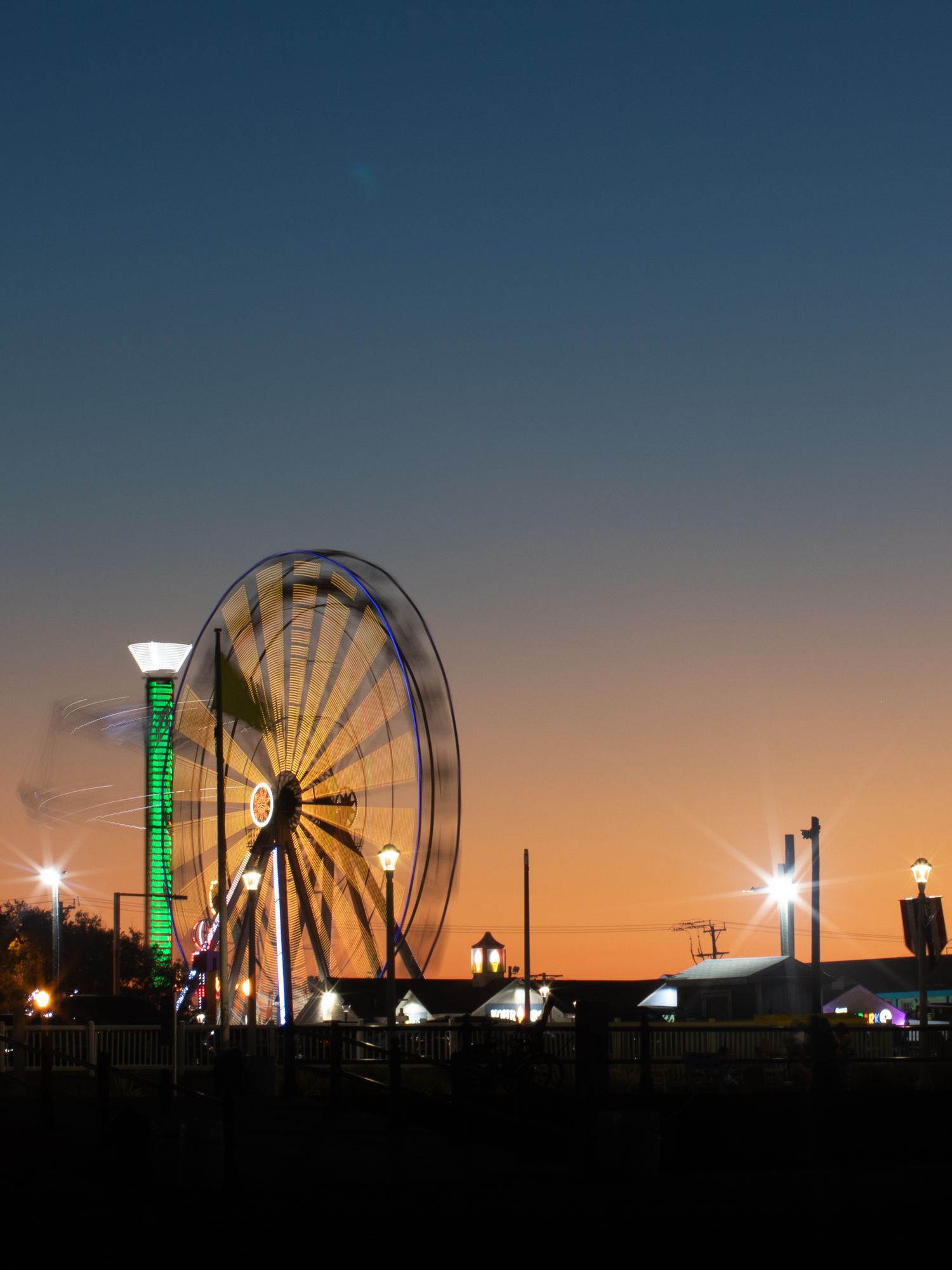ferris wheel in virginia beach at sunset