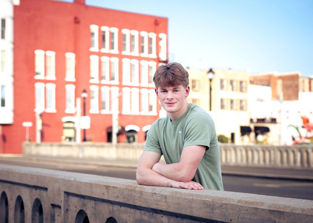 Professional Photographer Janesville Wisconsin Senior Portraits Craig Parker and Surrounding areas
Jessica Roth Photography