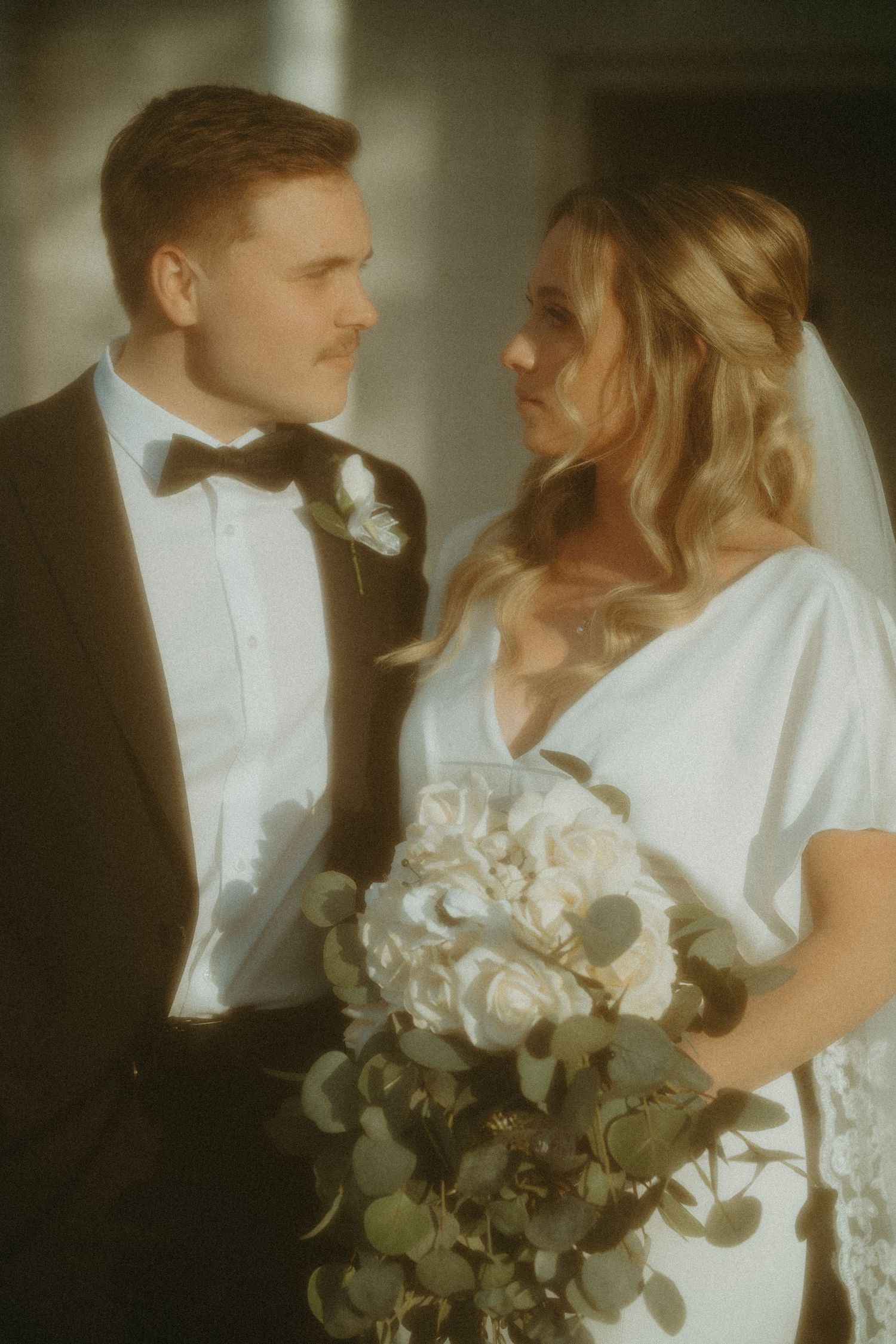 Texas wedding photographer with a vintage feel-classy and fun style with a retro vibe