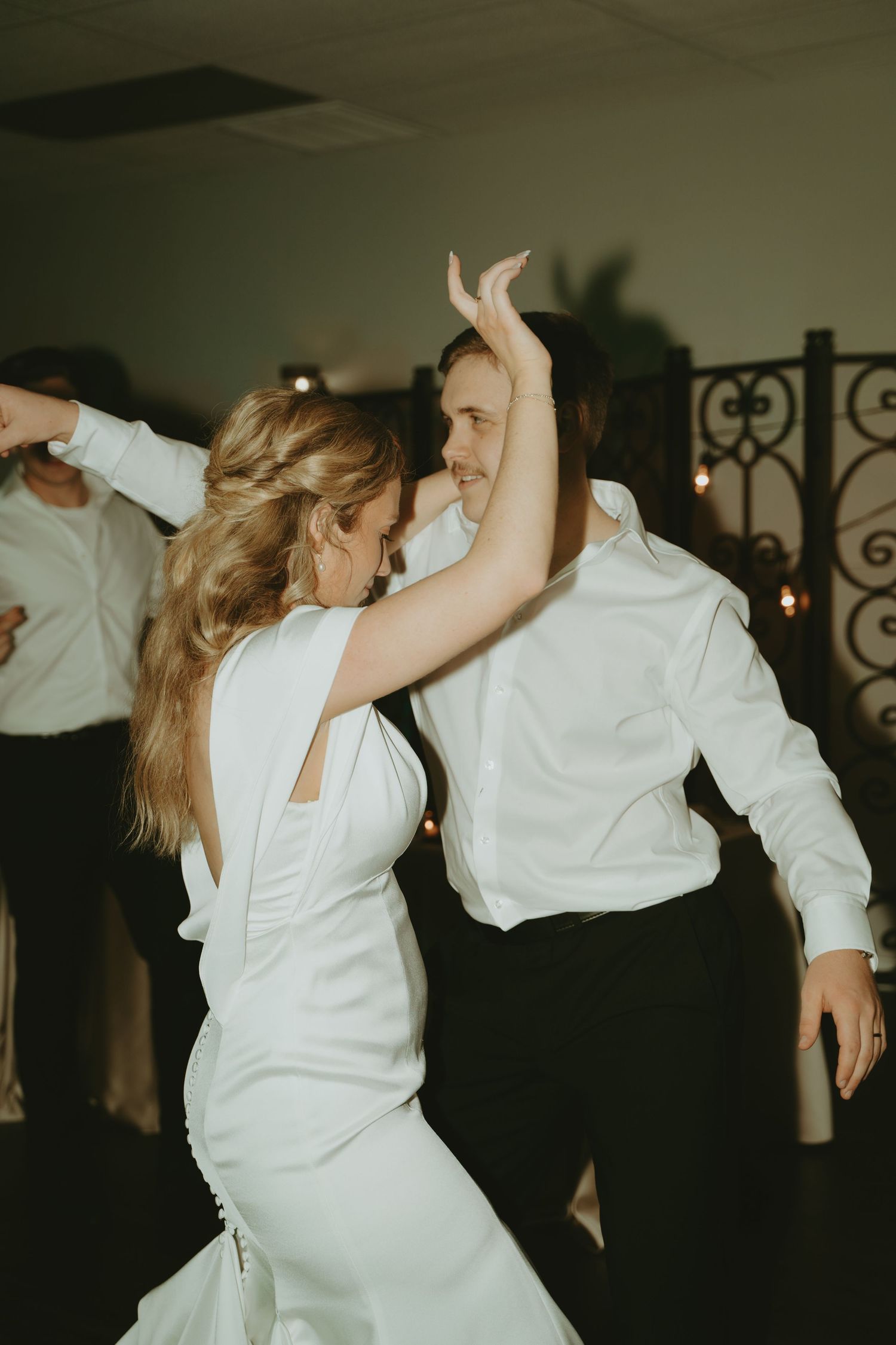 Texas wedding photographer with a vintage feel-classy and fun style with a retro vibe