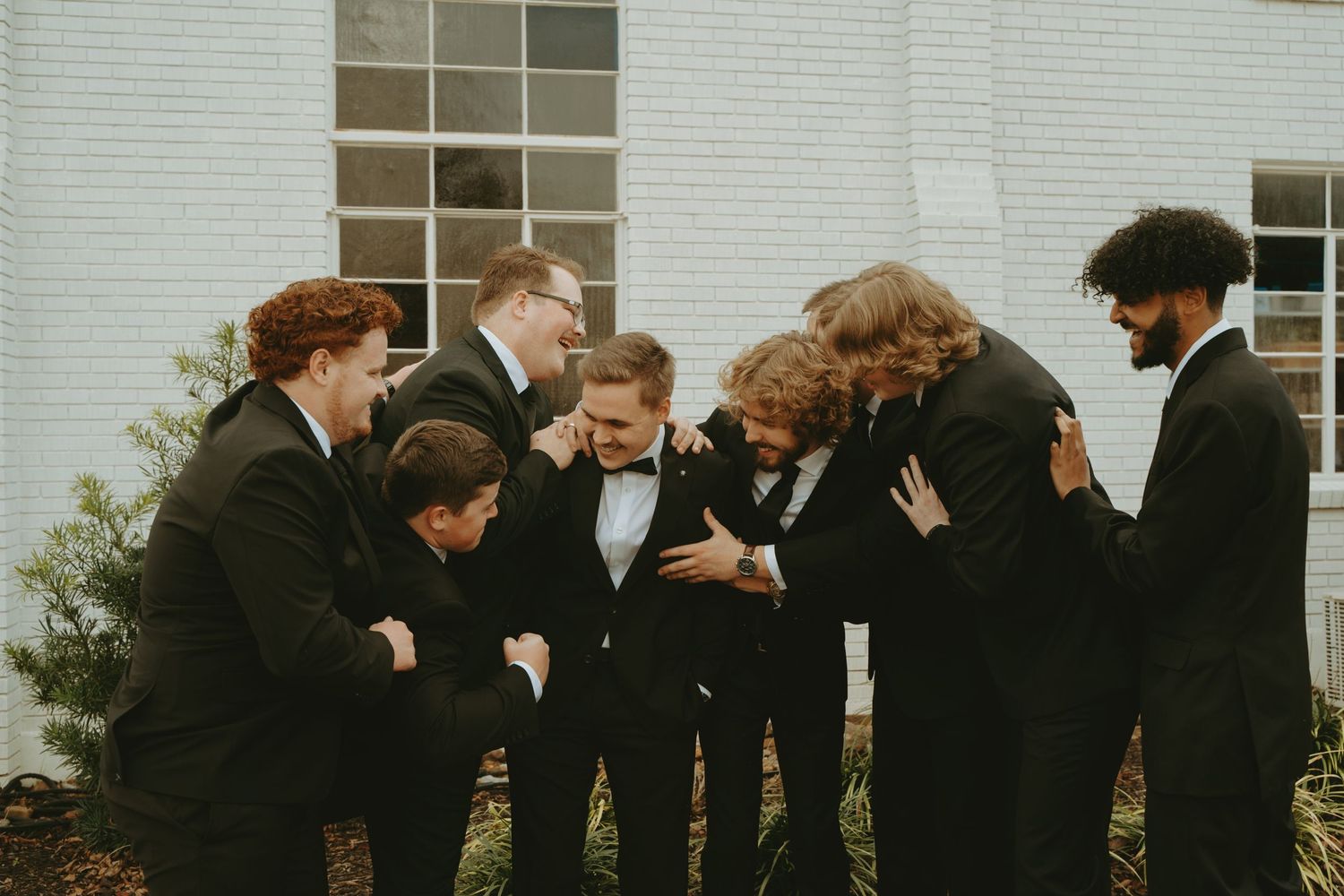 Texas wedding photographer with a vintage feel-classy and fun style with a retro vibe