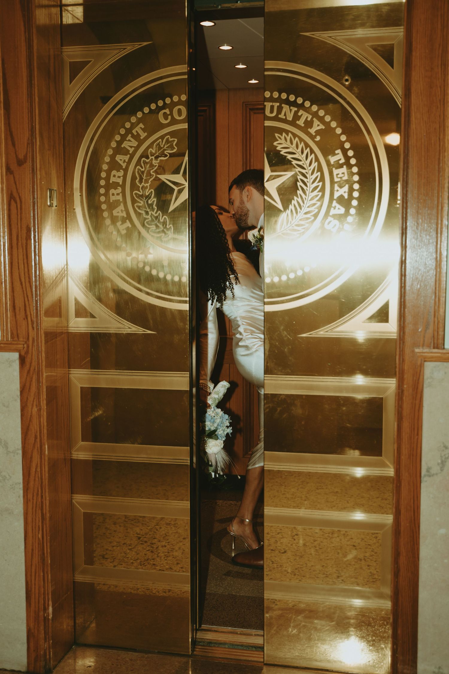 Fort Worth Texas downtown courthouse wedding photography-elopement photographer based in Texas with a vintage look and retro style