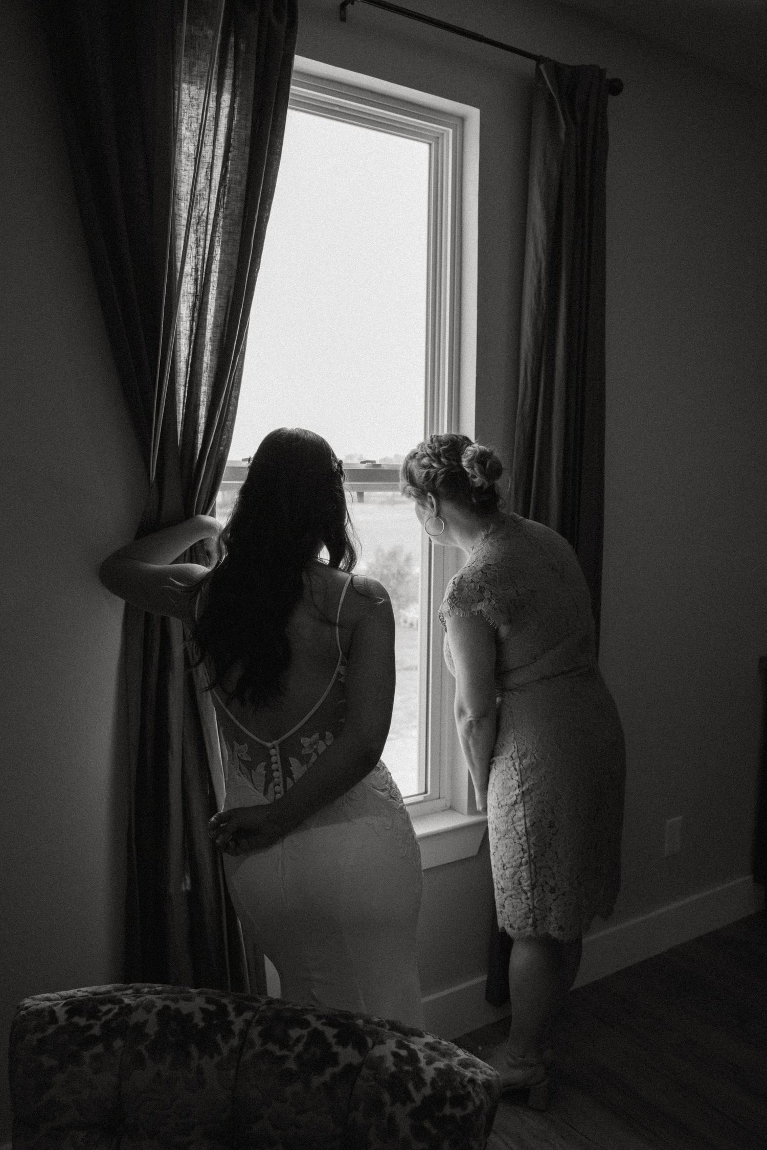 Texas wedding photographer with a vintage feel-classy and fun style with a retro vibe
