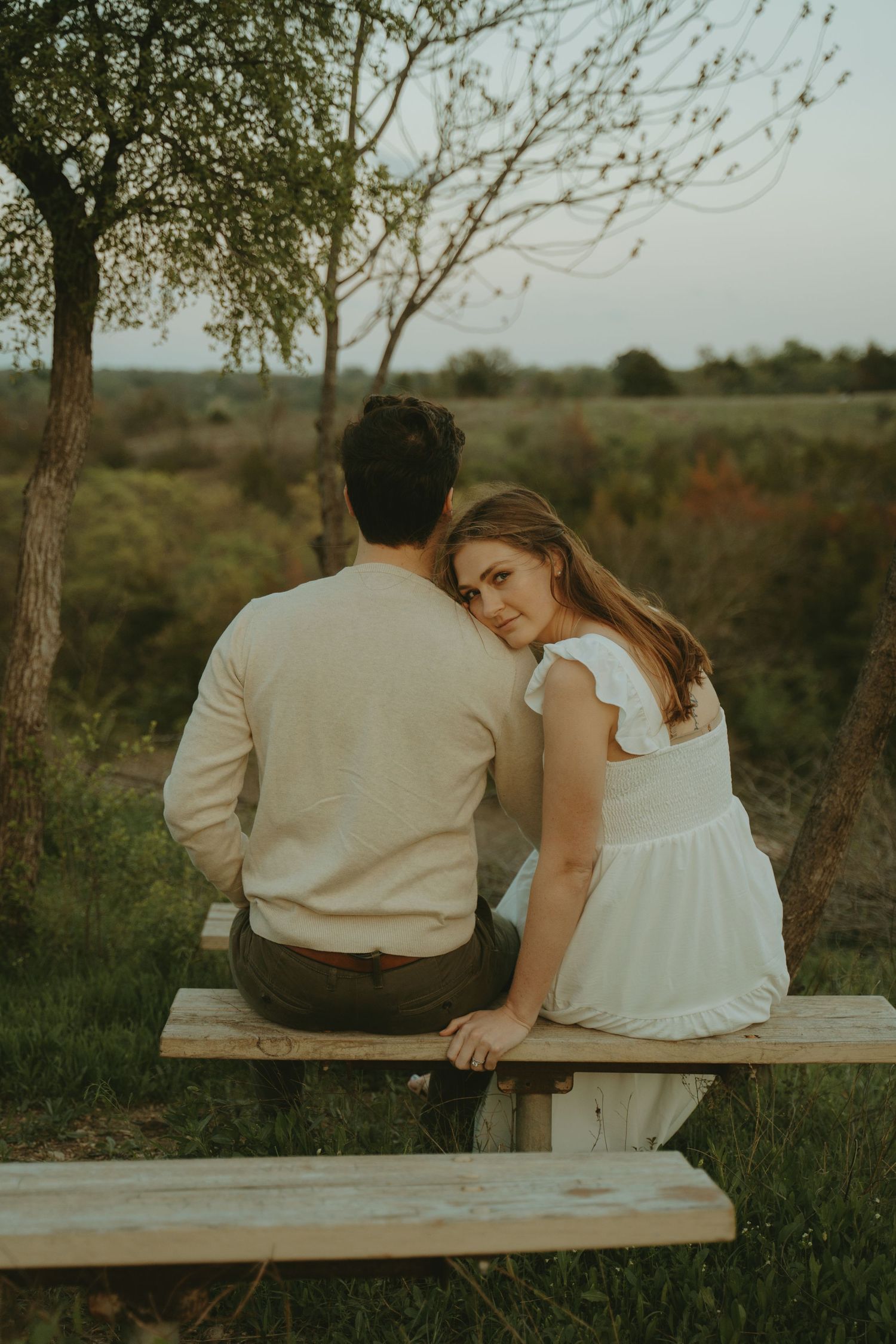 Spring film engagement session look-outdoor Texas engagement session. Engagement Session in fort worth Texas. Warm engagement photographer