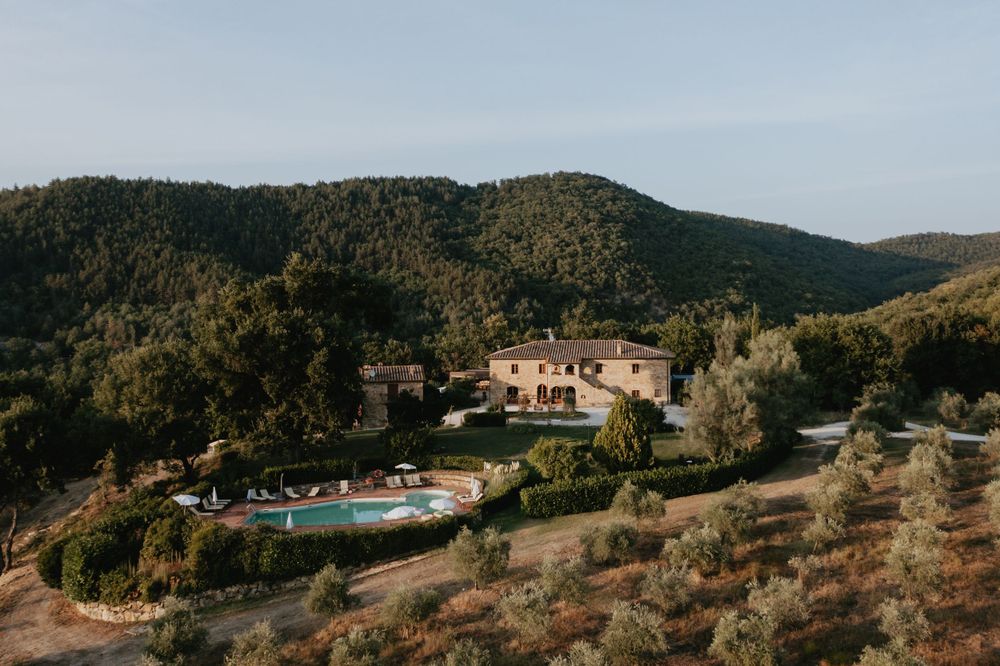 The Villa Le Bolli wedding venue set in the Tuscan hills close to Sienna