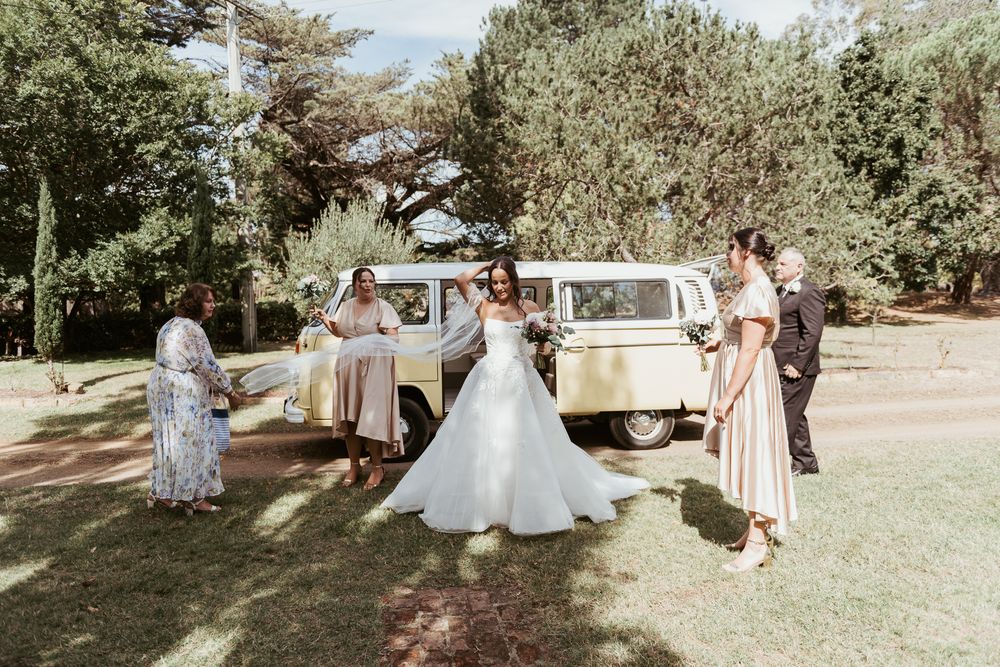 Elegant & sophisticated wedding in Tasmania. Situated at Stonefield, captured by wedding & elopement specialist Joss Jensen Photography