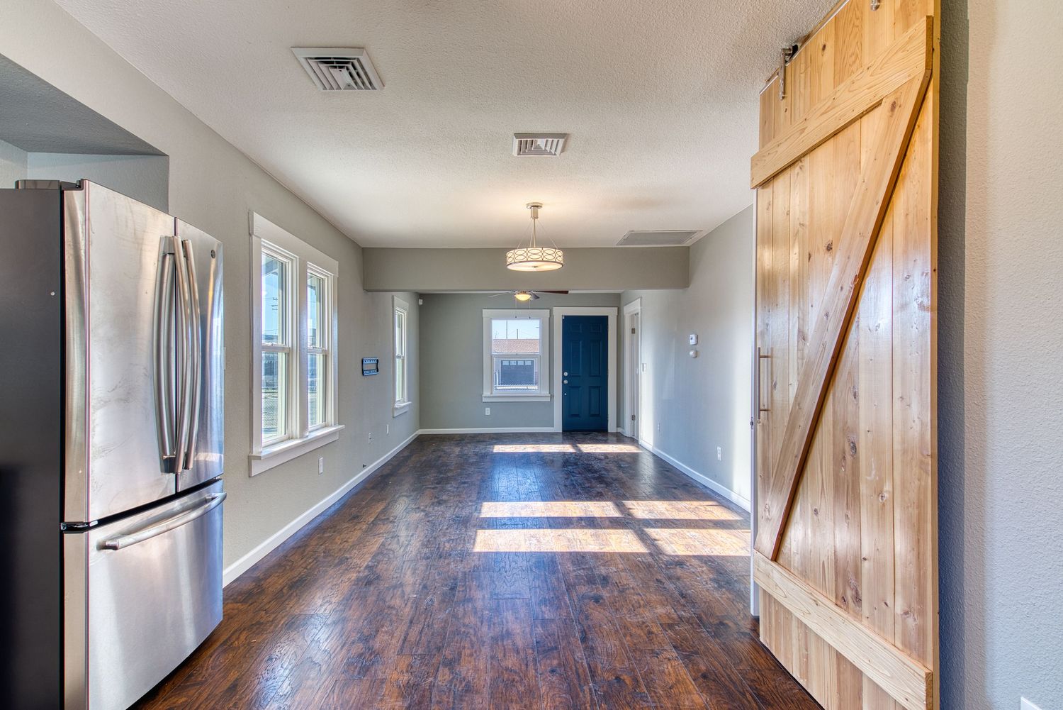 Livingroom before virtual staging