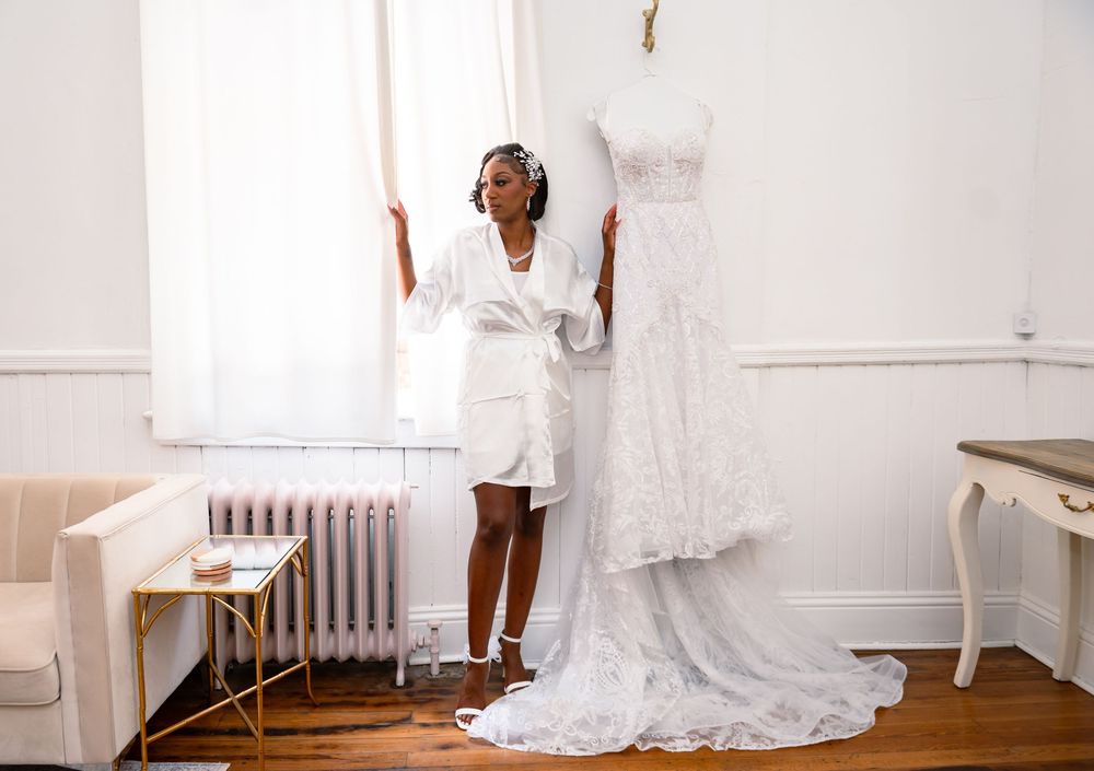 Classic black-and-white wedding style photographed in Central Florida