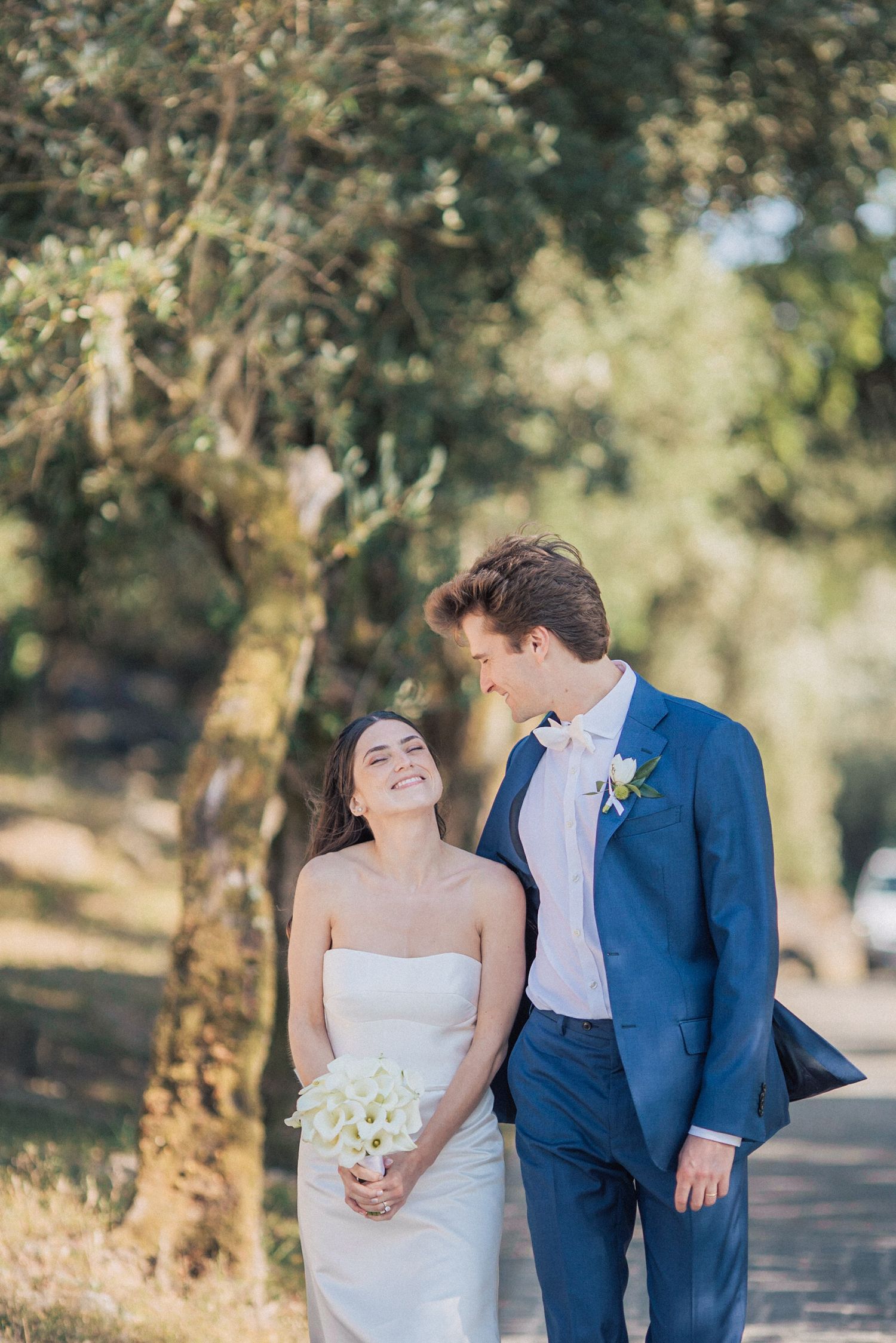 Romantic French destination wedding in Portugal — captured with cinematic flair at Penha Longa Hotel. By Regina Wedding Photographer Lisbon