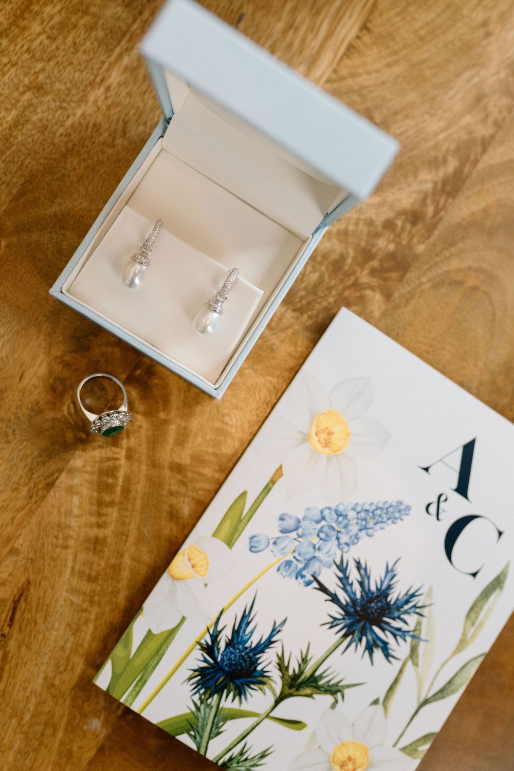 Wedding details in London.