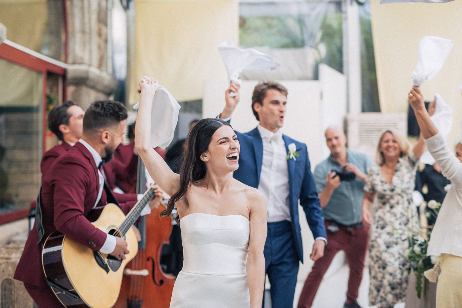 Romantic French destination wedding in Portugal — captured with cinematic flair at Forte da Cruz. By Regina Wedding Photographer Lisbon